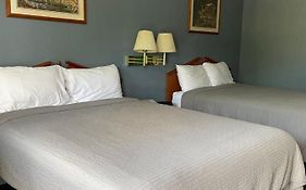 Deerfield Inn 2*